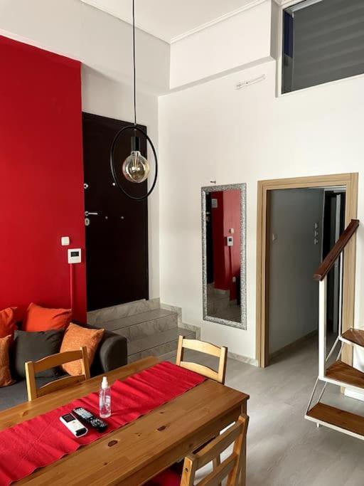Comfy Apartment With Low Ceiling Attic Aten Exteriör bild