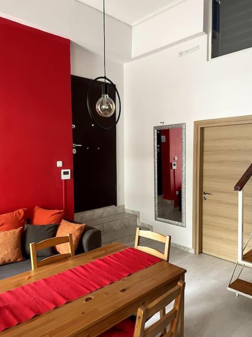 Comfy Apartment With Low Ceiling Attic Aten Exteriör bild